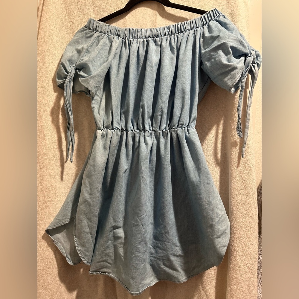 Short off shoulder dress